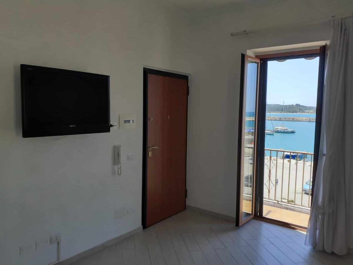 Tagliamento & Molo Apartment Vieste Bagian luar foto