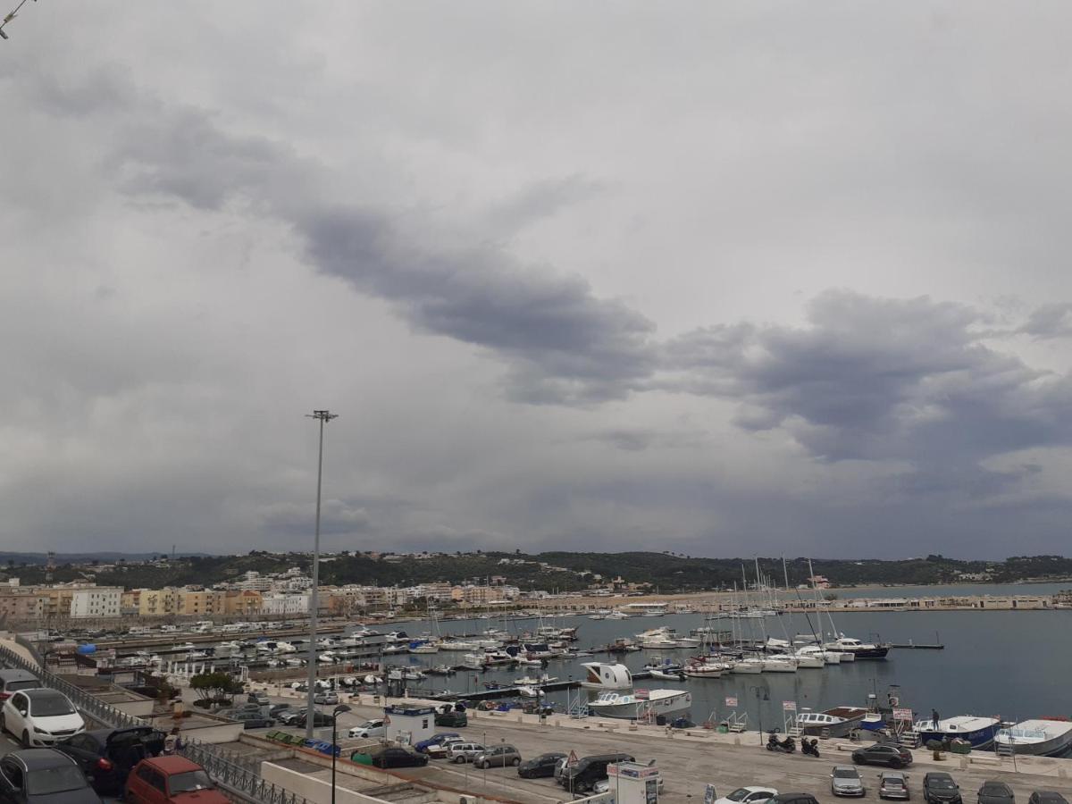 Tagliamento & Molo Apartment Vieste Bagian luar foto